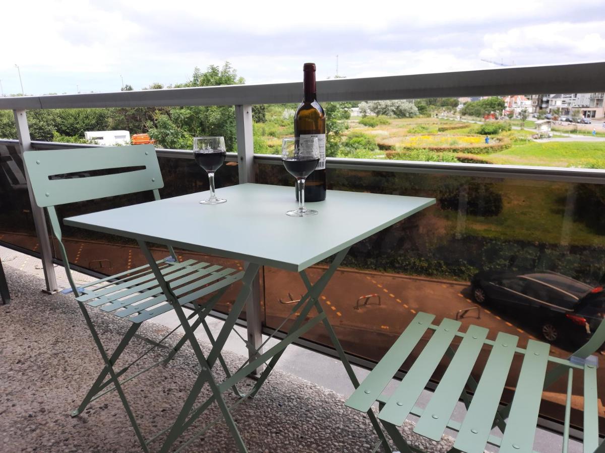 Appartement Residentie Astrid Met Private Parking ブレーデネ エクステリア 写真