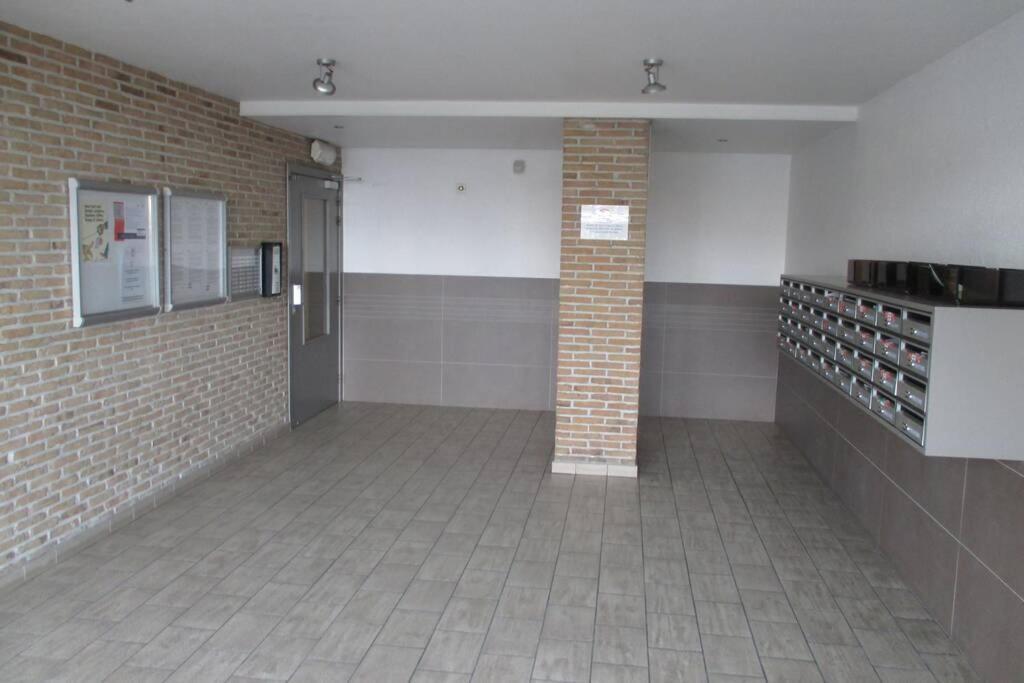 Appartement Residentie Astrid Met Private Parking ブレーデネ エクステリア 写真