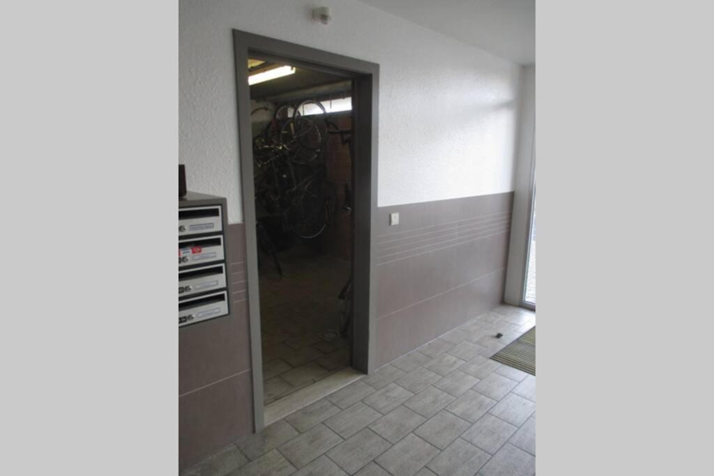 Appartement Residentie Astrid Met Private Parking ブレーデネ エクステリア 写真