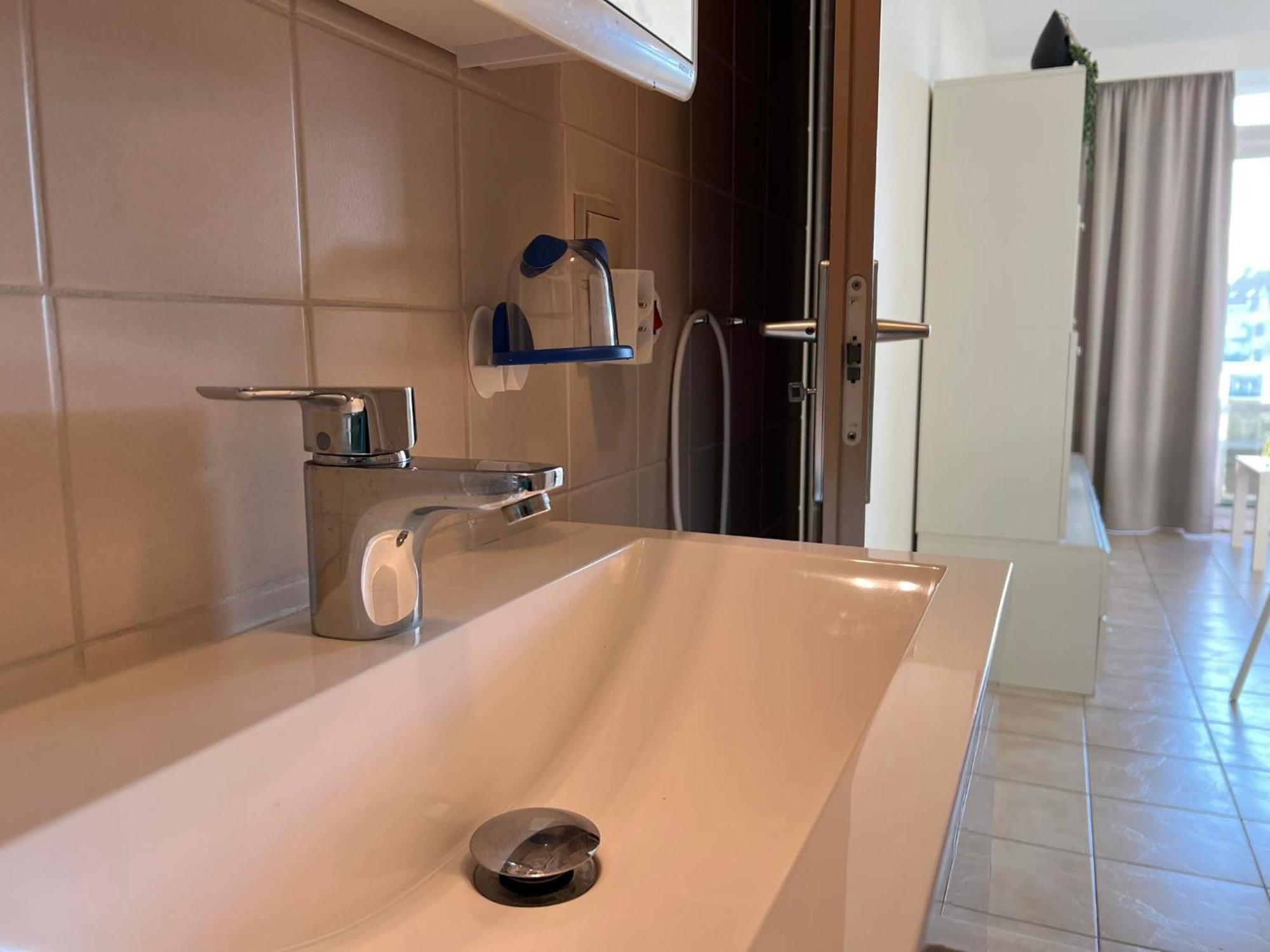 Appartement Residentie Astrid Met Private Parking ブレーデネ エクステリア 写真