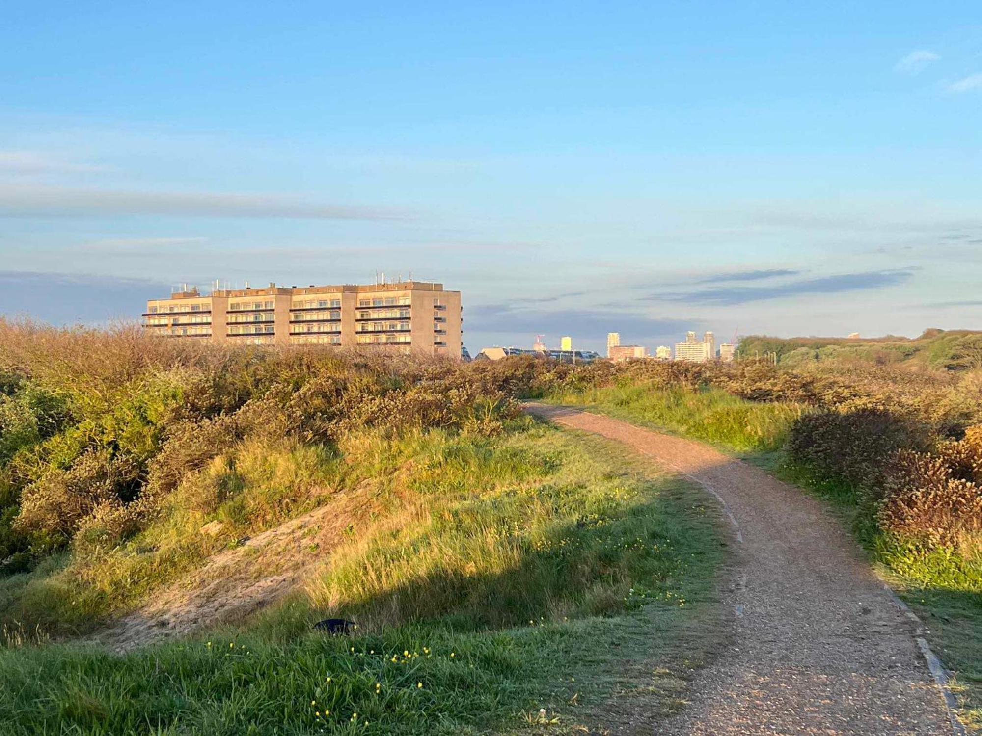 Appartement Residentie Astrid Met Private Parking ブレーデネ エクステリア 写真